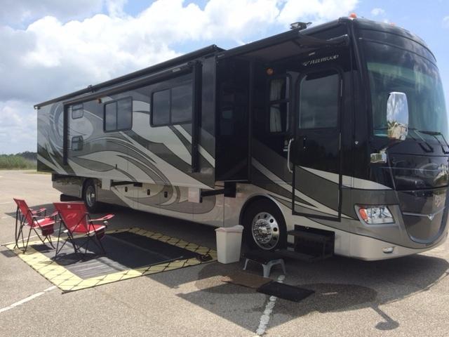 2010 Fleetwood DISCOVERY 40G