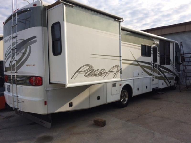 2004 Fleetwood Pace Arrow 37A