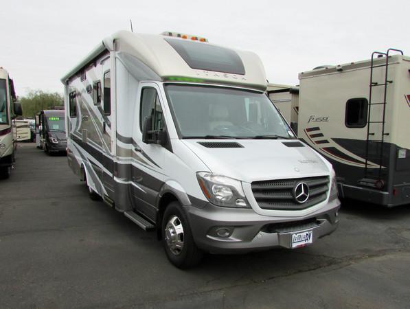 2014 Winnebago NAVION