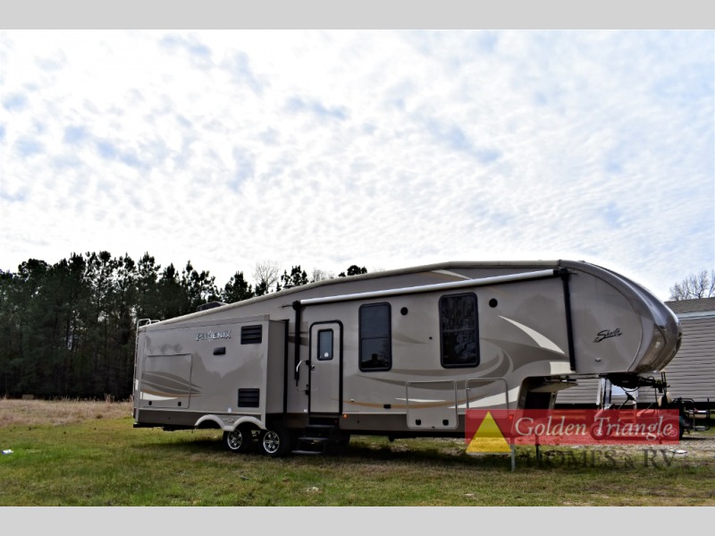 2016 Shasta Rvs Phoenix 35BL