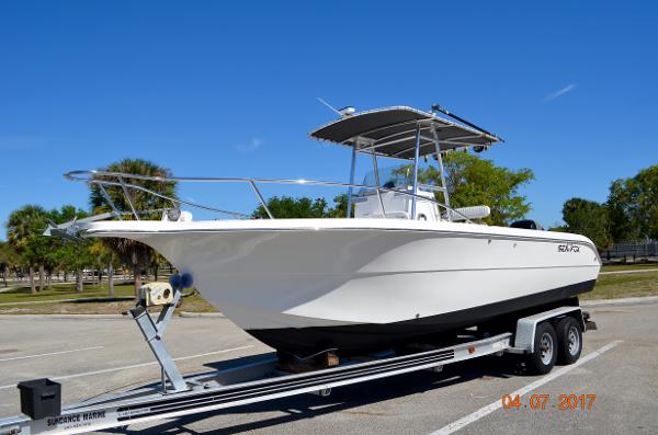 2005 Sea Fox 257 Center Console