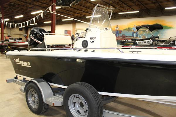 2006 Mako 1901 Inshore