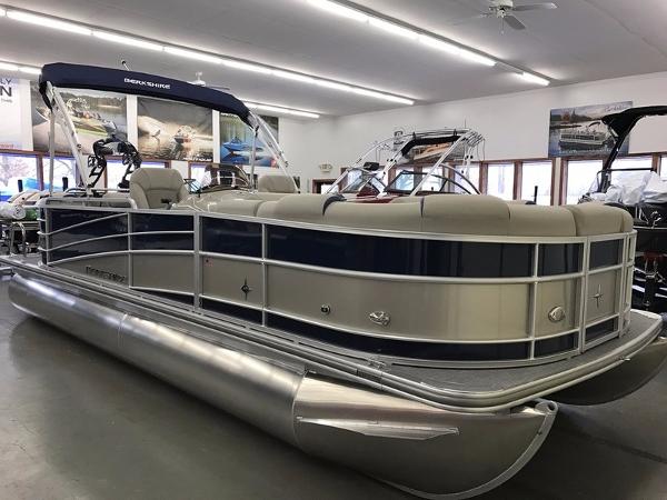 2017 Berkshire Pontoons 23RFX 2.0