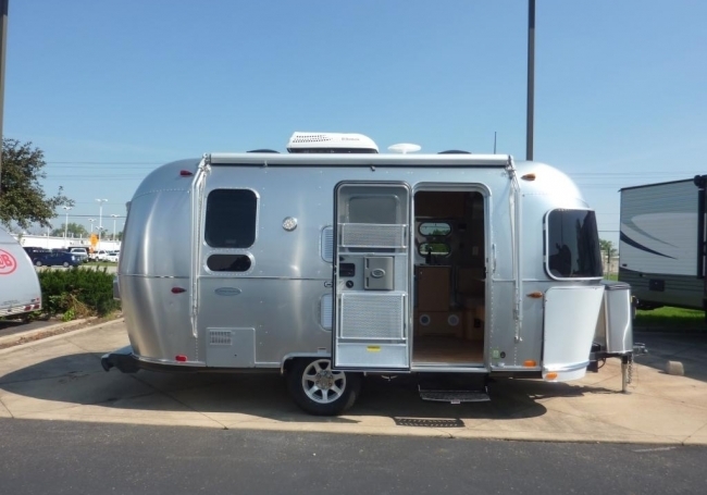 2016 Airstream FLYING CLOUD 19