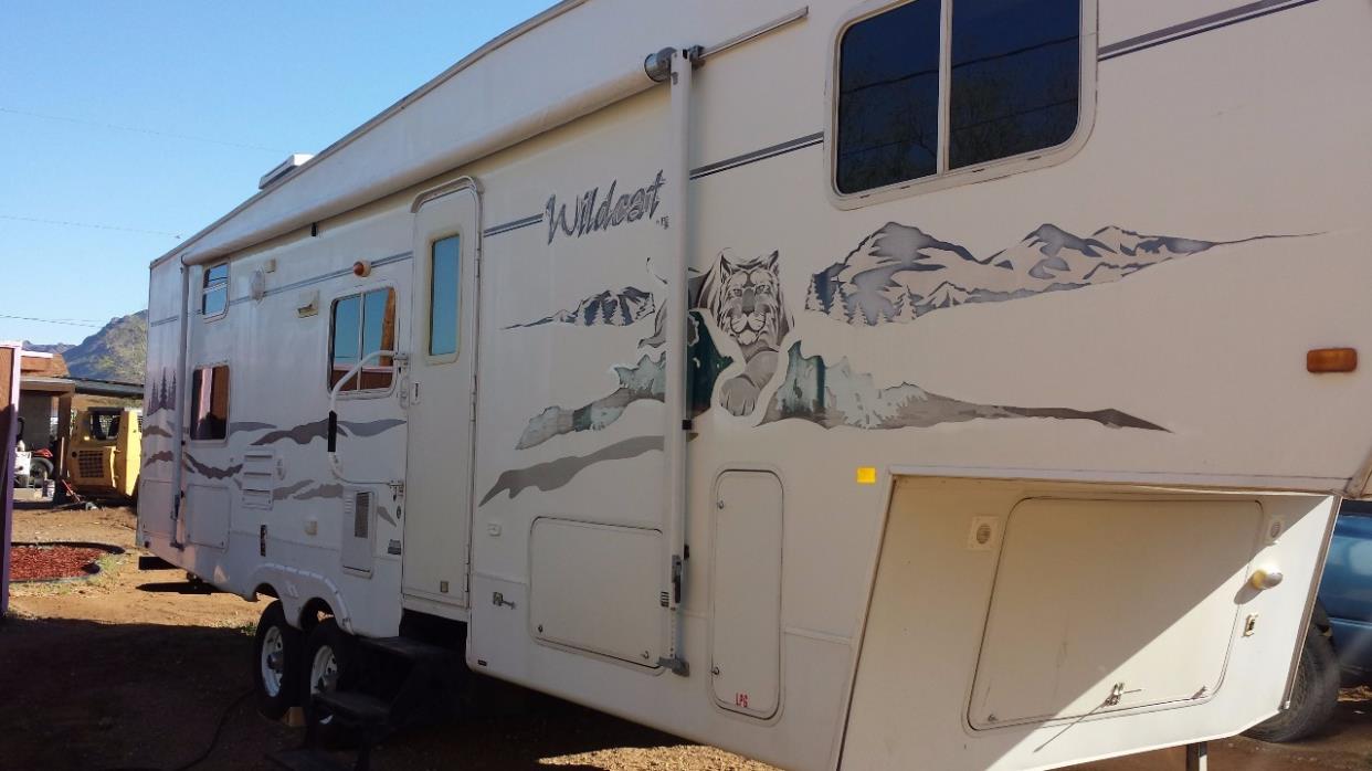 2006 Forest River WILDCAT 32QBH
