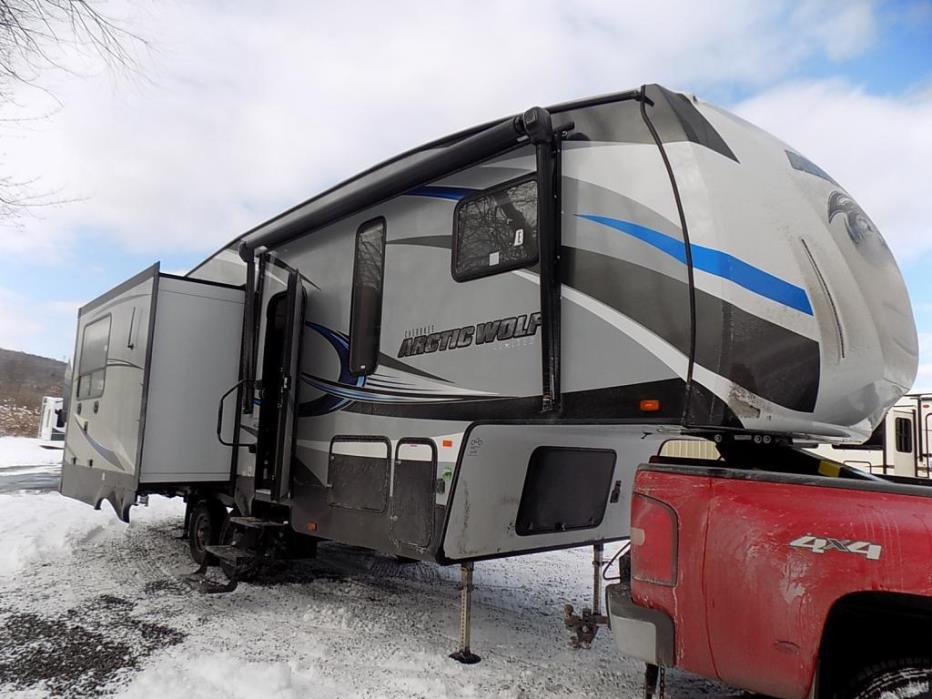 2017 Forest River Cherokee Arctic Wolf 285DRL