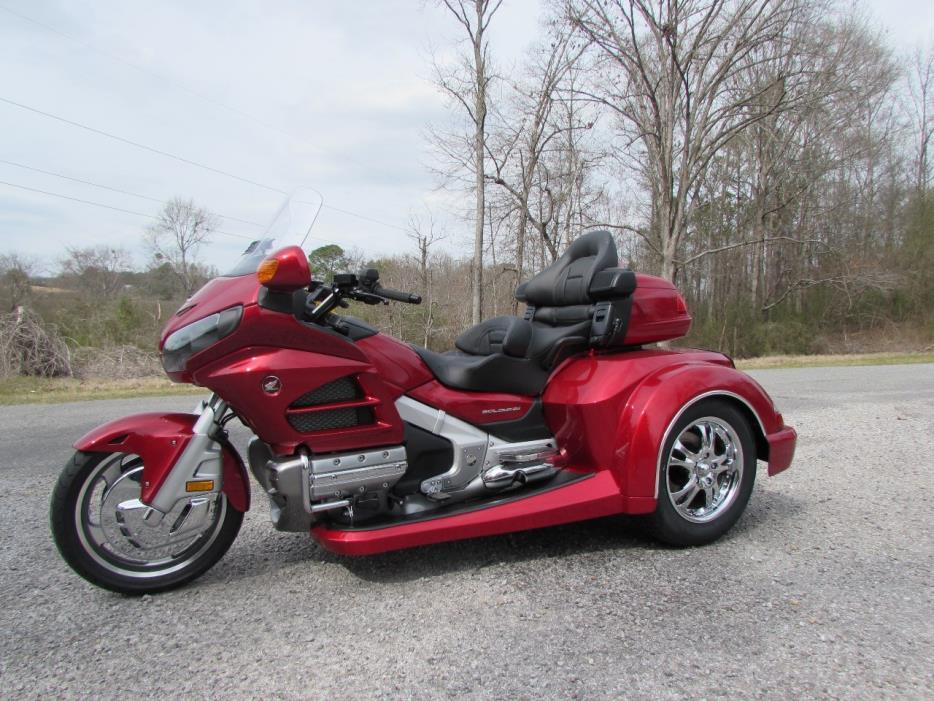 2017 Honda GOLDWING GL1800 ROADSMITH HTS WITH RUNNING BOARDS