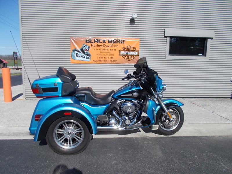 2011 Harley-Davidson FLHTCUTG - Tri Glide Ultra Classic