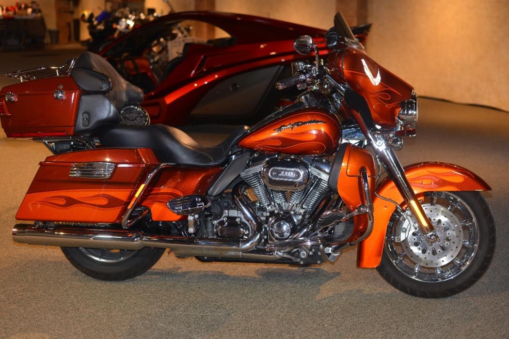 2010 Harley-Davidson ELECTRA GLIDE CVO ULTRA CLASSIC