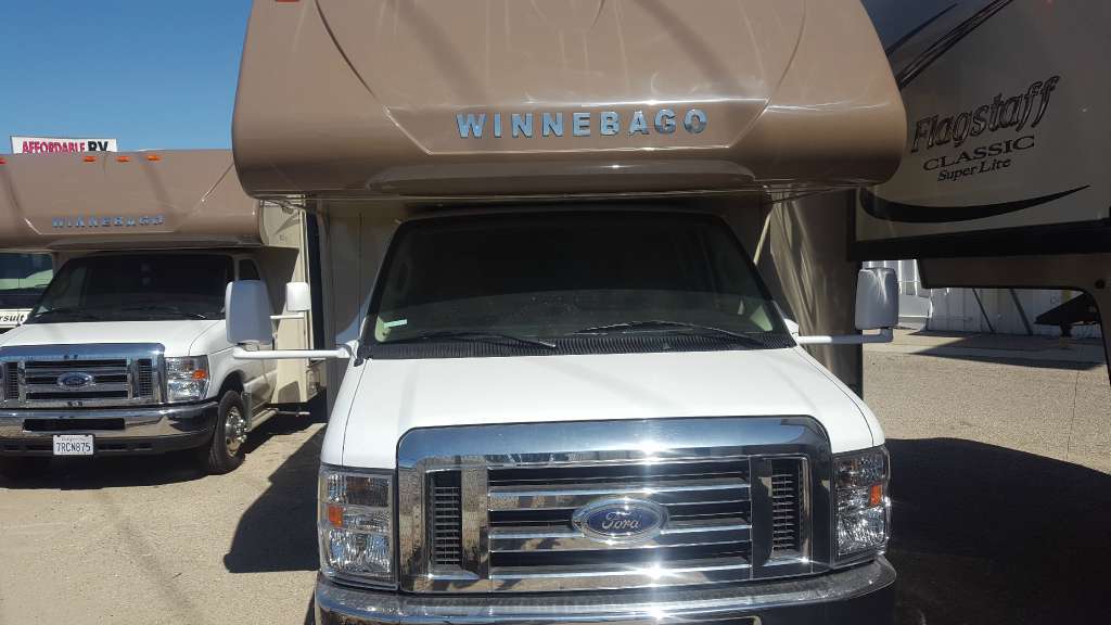 2017 Winnebago Minnie Winnie 27Q