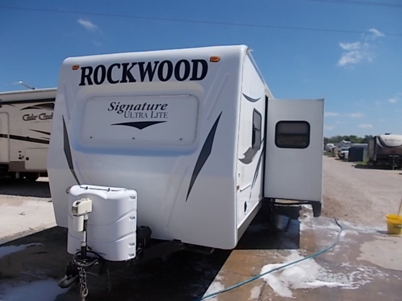 2013 Forest River Rockwood Signature 8293RKSS