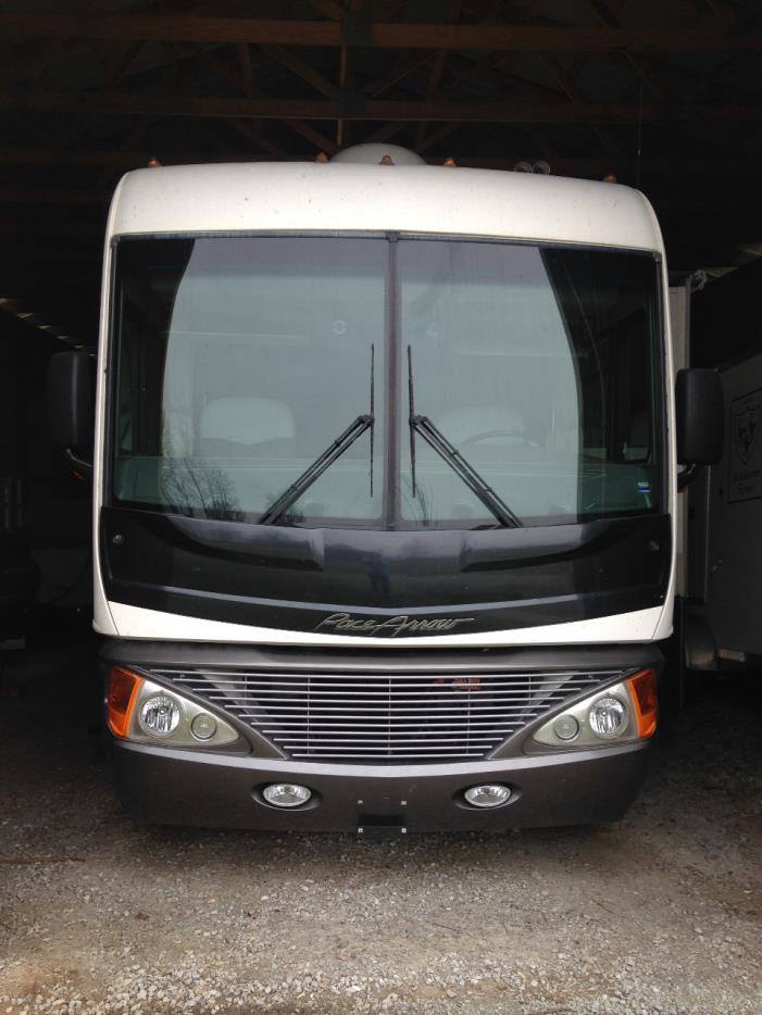 2004 Fleetwood PACE ARROW 37C