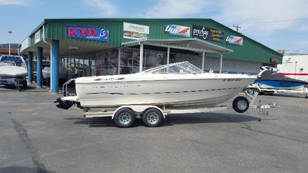 2001 Bayliner 2150 Capri