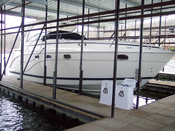 2009 Rinker 400 Express Cruiser