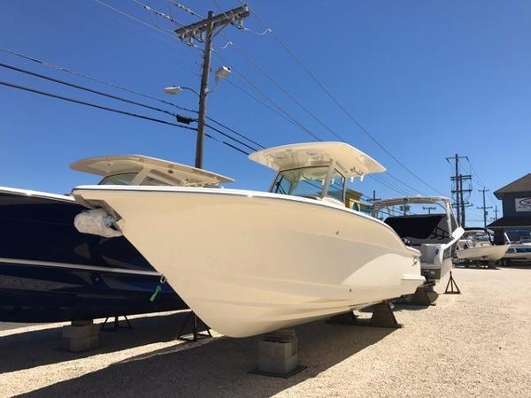 2017 Scout Boats 275 LXF