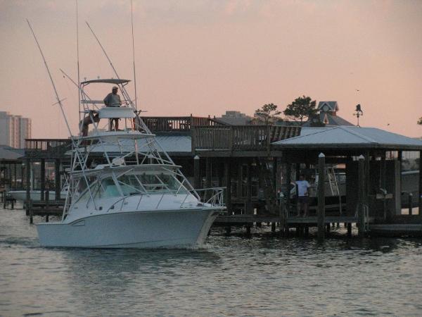 2000 Cabo Yachts 35 Express