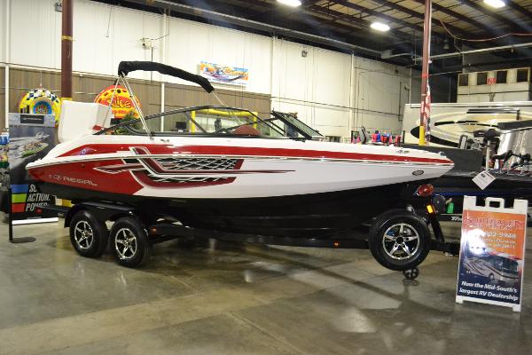 2017 Regal 2000 ESX Bowrider