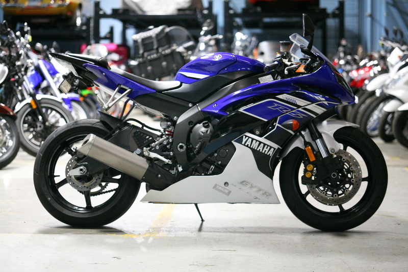 2013 Yamaha YZF-R6 Team Yamaha