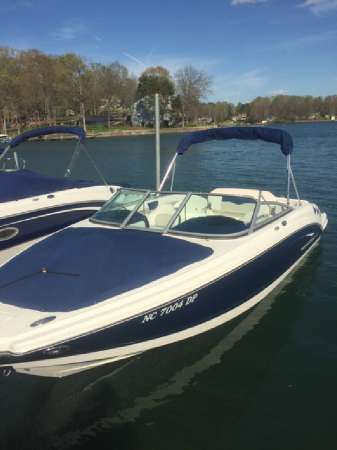 2010 Chaparral 226