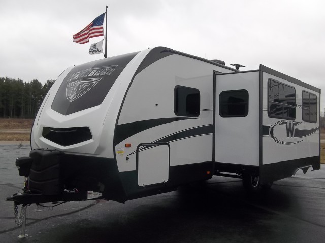 2017 Winnebago Minnie Plus 27BHSS