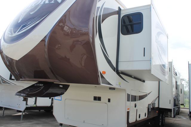 2015 Heartland Bighorn 3270RS