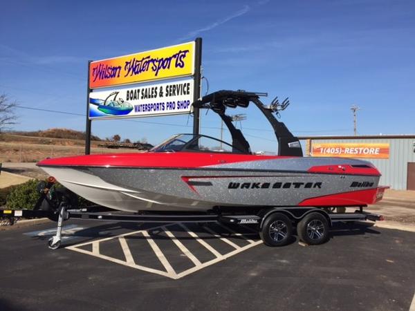 2015 Malibu 23 LSV WAKESETTER