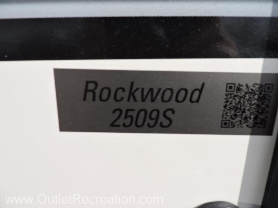 2017 Forest River Rockwood Mini Lite2509S