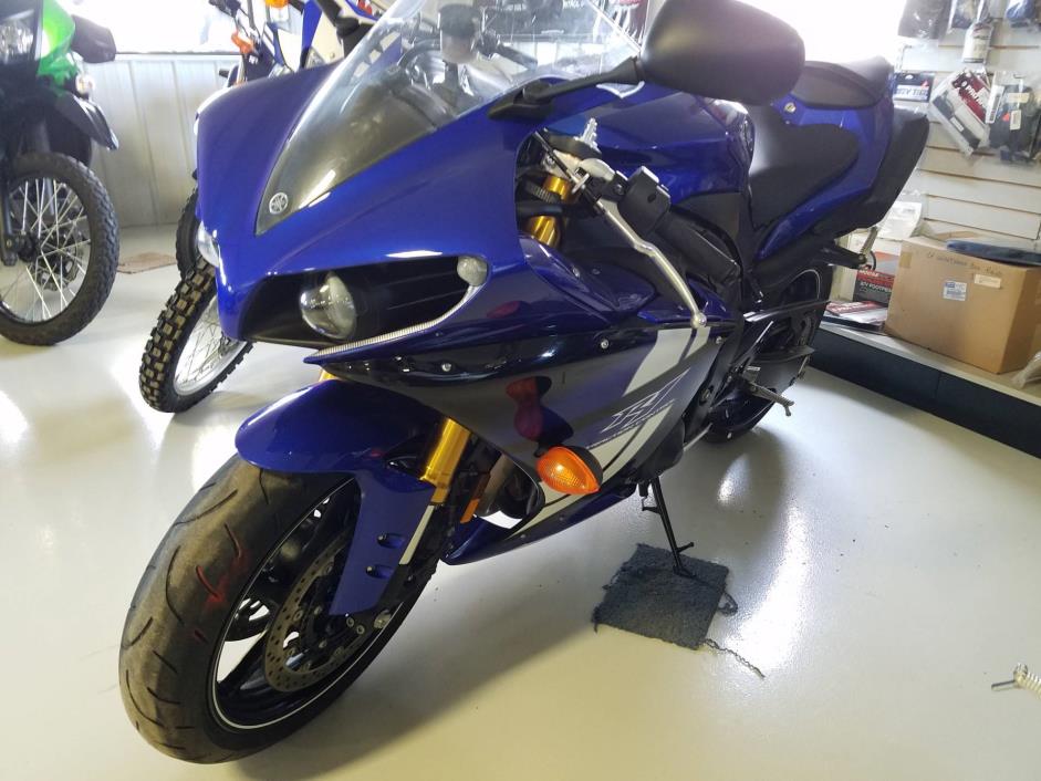 2012 Yamaha YZF-R1