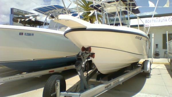 2001 Boston Whaler Outrage 23