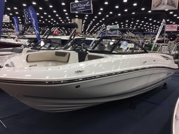 2017 Bayliner VR5