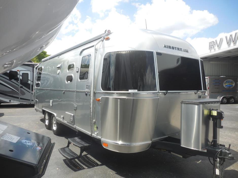 2016 Airstream FLYING CLOUD