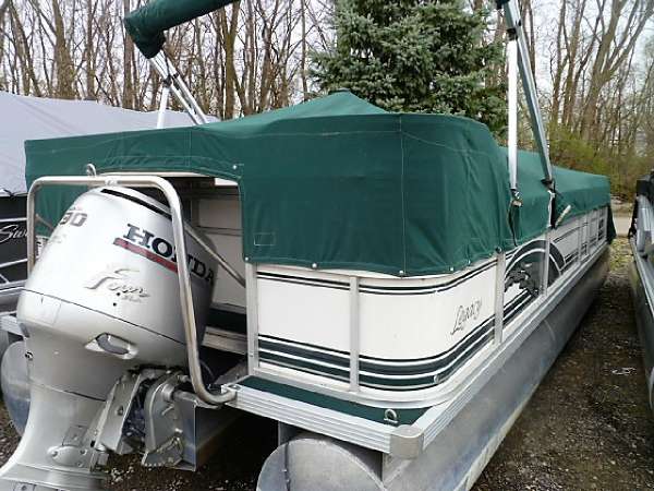 2000 Manitou Pontoons 24 Legacy