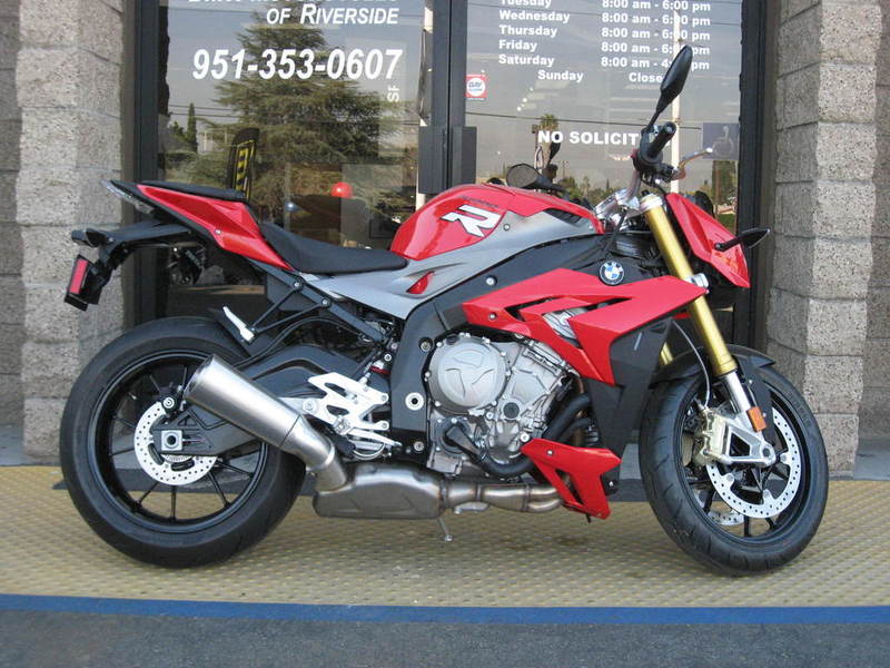 2016 BMW S 1000 R Premium Racing Red