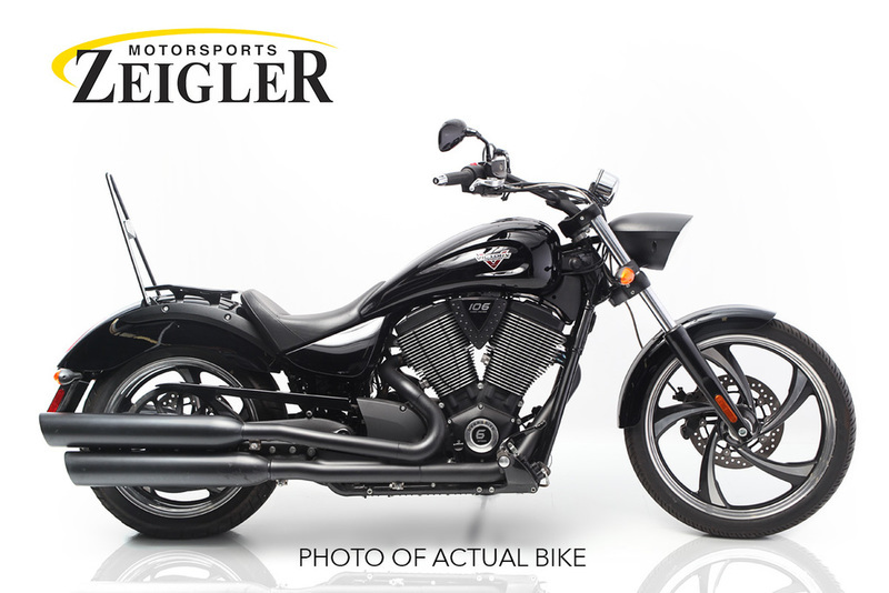 2013 Victory Motorcycles Hammer 8-Ball Solid Black