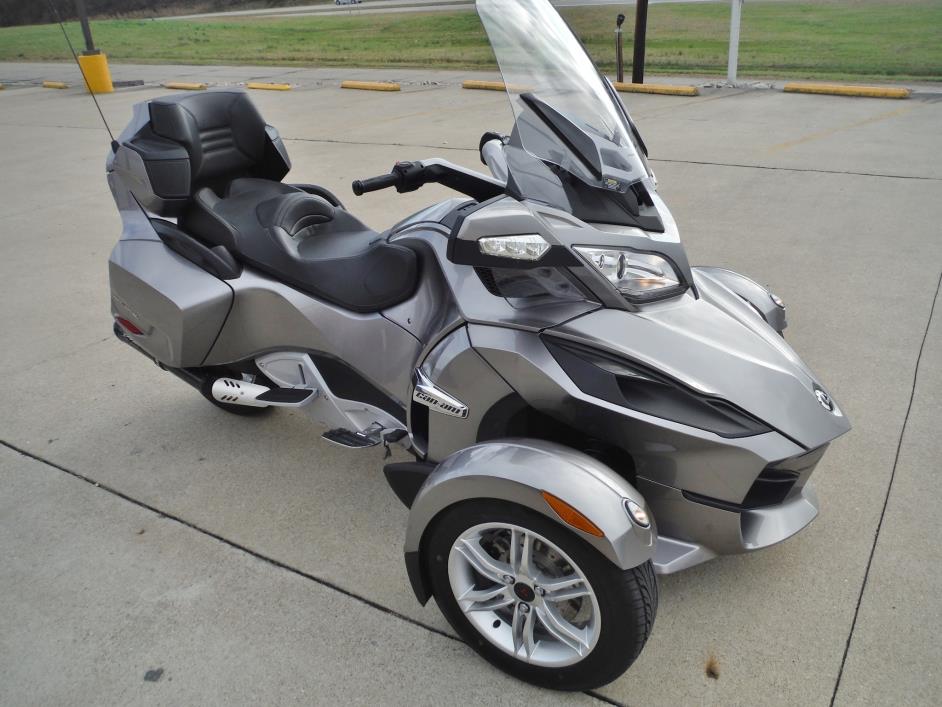 2012 Can-Am SPYDER RT AUDIO & CONVENIENCE - SE5