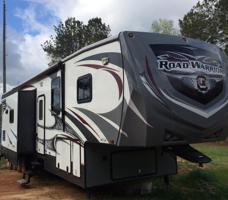 2014 Heartland ROAD WARRIOR 415RW