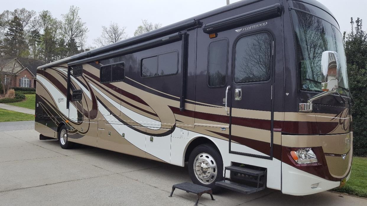 2012 Fleetwood DISCOVERY 40G