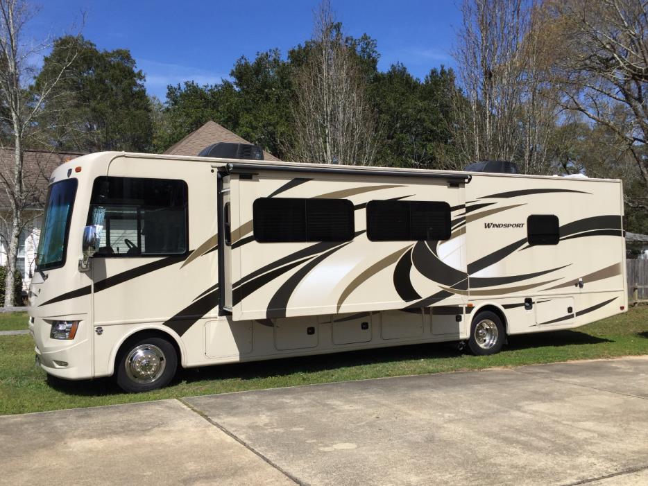 2015 Thor Motor Coach WINDSPORT 34E