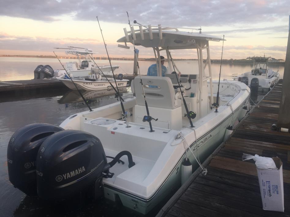 2016 COBIA BOATS 237 CENTER CONSOLE