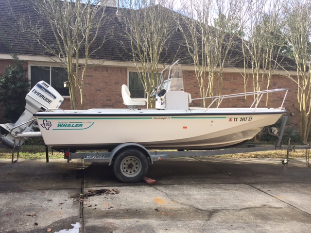 1995 Boston Whaler Outrage 19