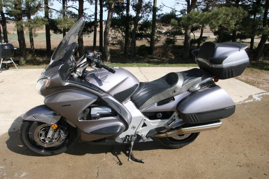 2003 Honda ST SERIES 1300