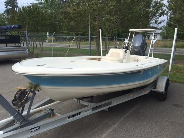 2004 Scout Boats 170 Costa