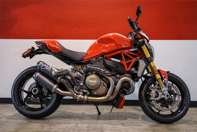 2015 Ducati Monster 1200 S Stripe Red / White Stripes