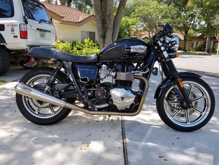 2009 Triumph BONNEVILLE SE