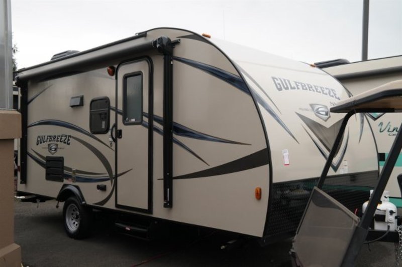 2017 Gulf Stream Gulf Breeze Special Value Trailer 18RBD