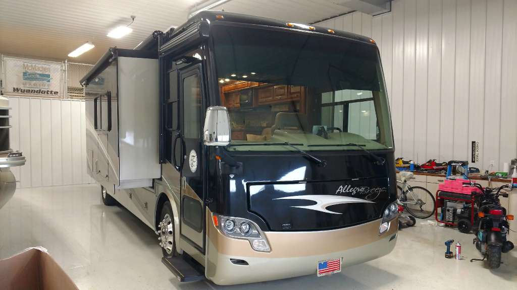 2015 Tiffin Motorhomes Allegro Breeze 32 BR