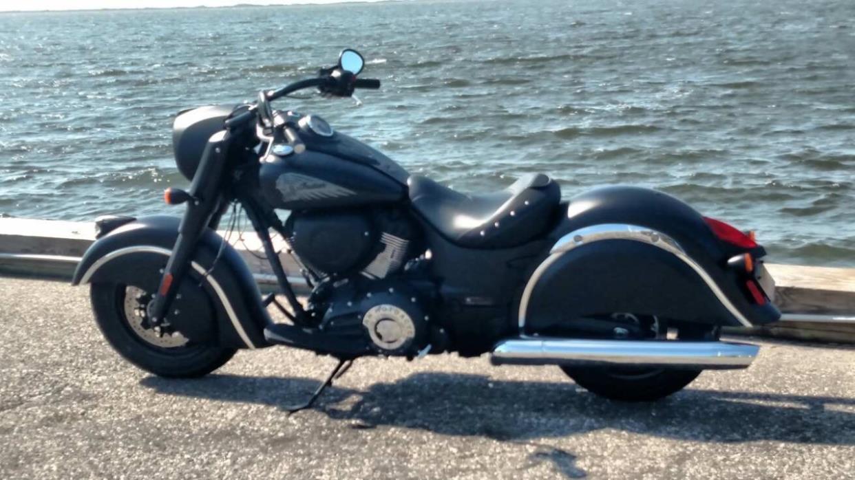 2016 Indian CHIEF DARK HORSE