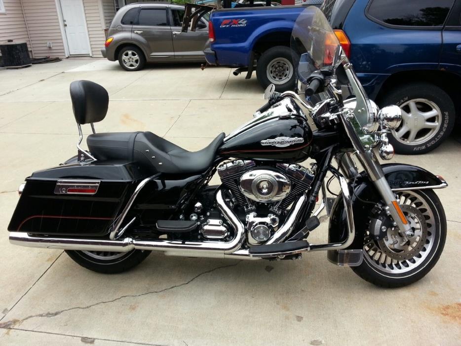 2011 Harley-Davidson ROAD KING POLICE