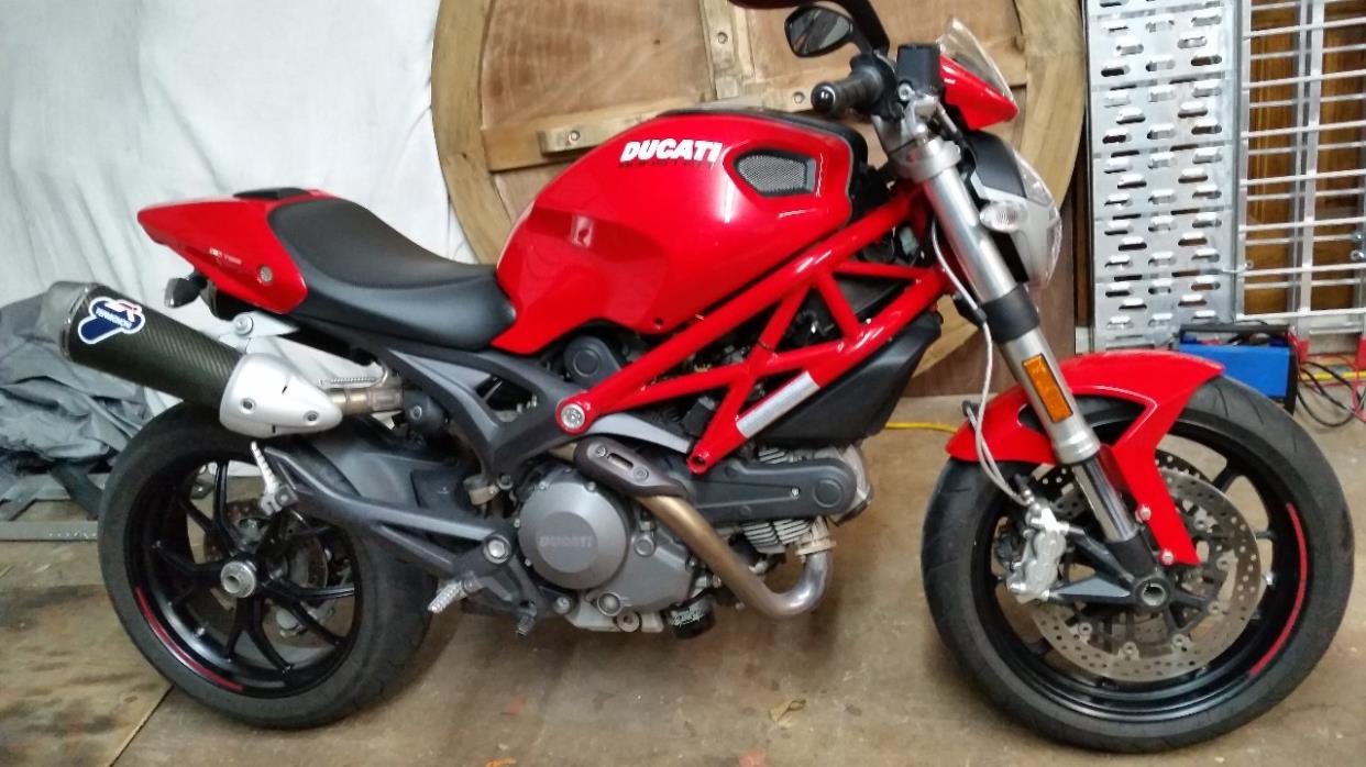 2011 Ducati MONSTER 796