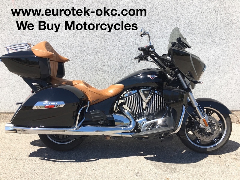 2014 Victory Motorcycles Cross Country Tour Gloss Black